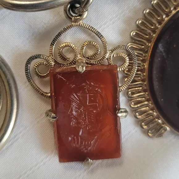 1950s Intaglio Glass Cameo Italian Roman Greek Chunky Toggle Charm Bracelet